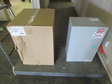 NEW! Siemens SLVBR4640, Fusible Busway Plug , 200A/600V/3Ph-4W, NEW IN BOX!