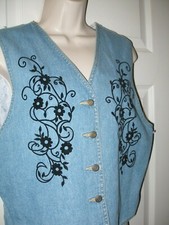 Lizwear Women's Denim Vest With Black Felt Floral Applique Size Medium