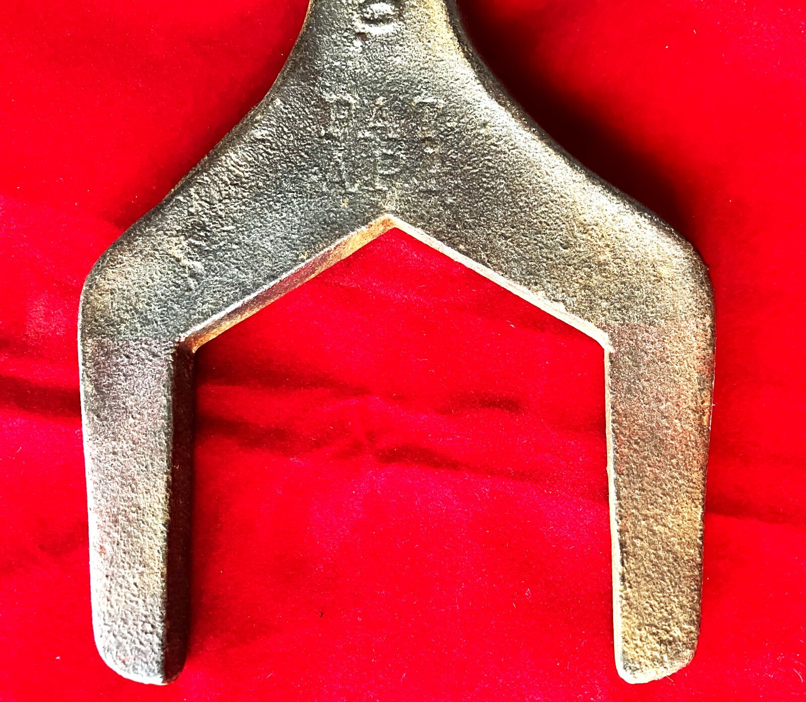 VINTAGE 13 INCH  3-IN-1 SPUD WRENCH, CHICAGO SPECIALTY MFG. CO. (LOT T2)