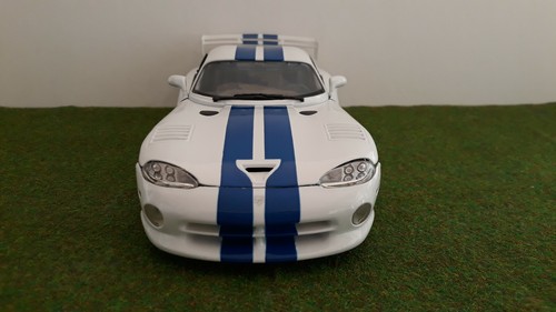DODGE VIPER GTS-R 1997 blanc o 1/18 MAISTO 31845 voiture miniature de collection - Picture 6 of 10