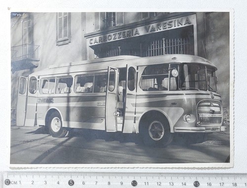 90729 Foto d'epoca 2032 - Roma - Pullman d'epoca - Carrozzeria Varesina