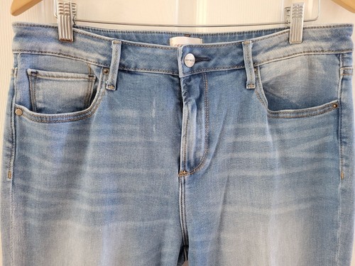 Driftwood Womens Collette Baby Blue aztec cropped jeans size 32 Embroidered hem - Picture 5 of 7