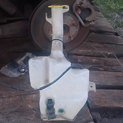 2013 Volkswagen Routan Windshield Fluid Canister with Pump OEM Original