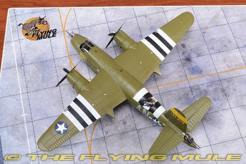 Corgi 1:72 B-26B Marauder USAAF 386th BG, 553rd BS David Dewhurst Dinah Might - Picture 7 of 8