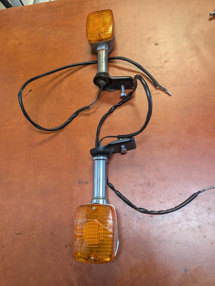 Par de intermitentes de señales de giro traseras cromadas OEM para Suzuki 1982 82 GS1100L GS1100 G Foto 3 de 4