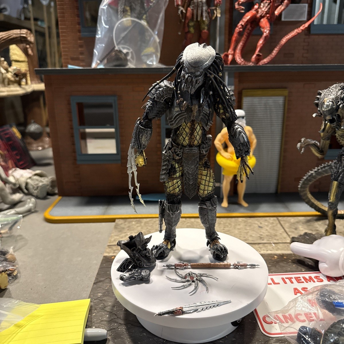 Alien vs Predator Celtic Predator 1:10 Scale Action Figure NECA