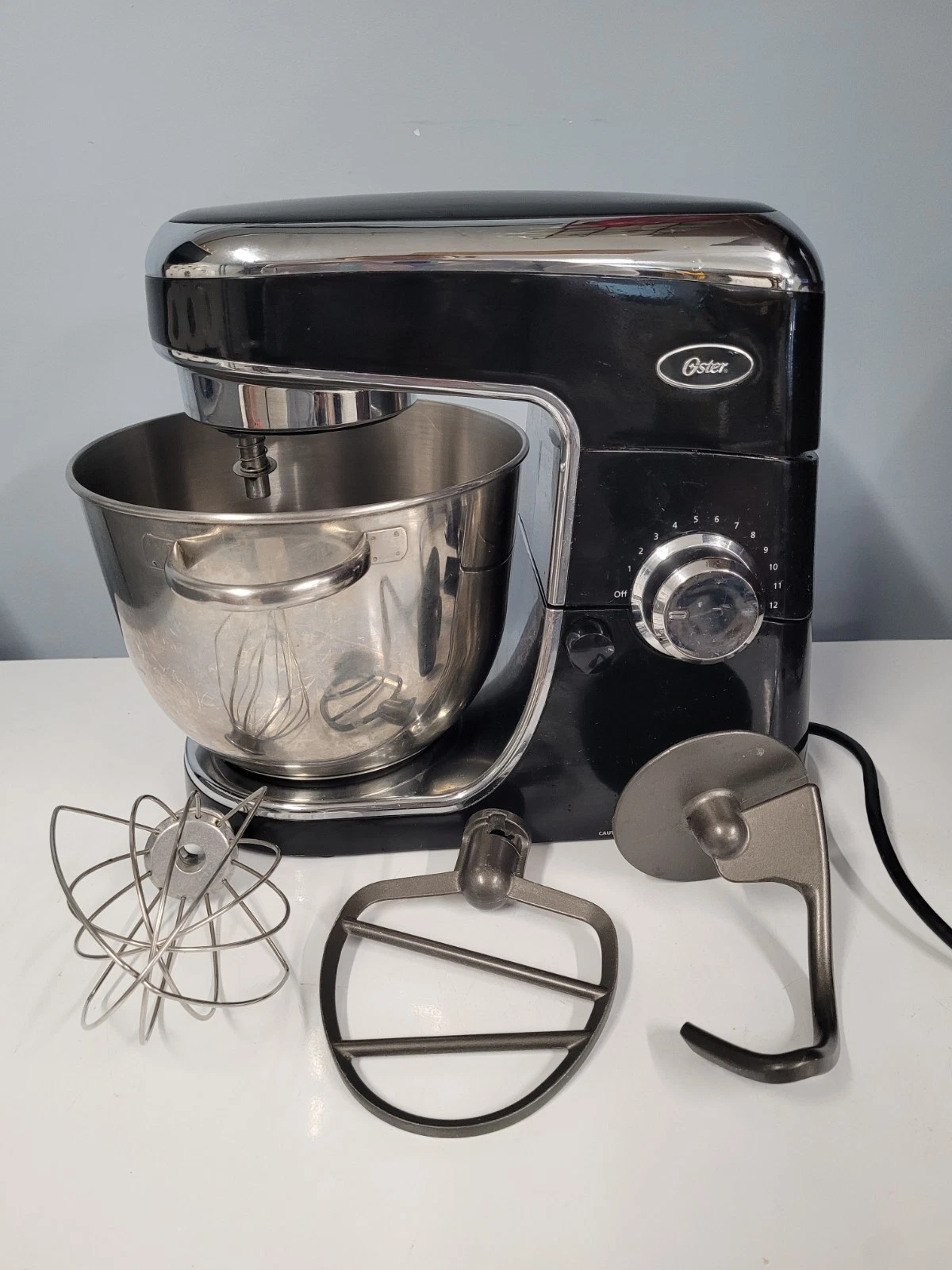 Vintage Oster FPSTSMPL1 Planetary Stand Mixer Black 4.5qt Bowl Whisk Paddle Hook
Opens in a new wind