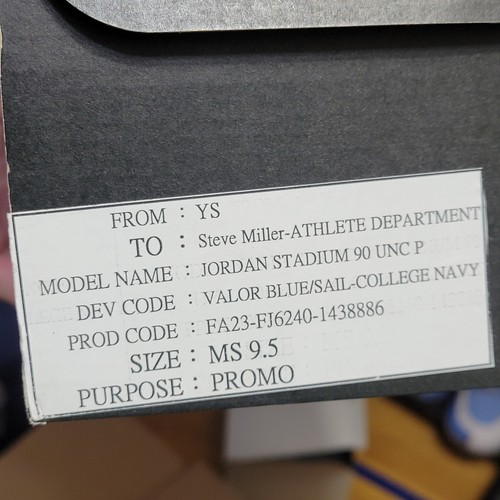 TEAM ISSUED UNC Tar Heels basketball PE Nike Jordan Stadium 90 PROMO - Men's 9.5 - Picture 6 of 8