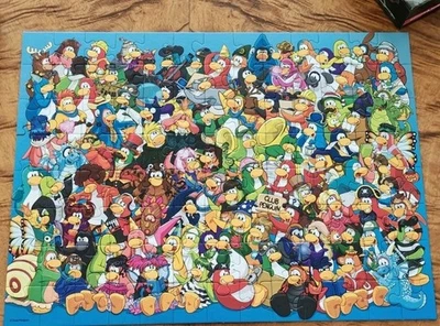 Club Penguin Ravensburger 100 Piece Puzzle Disney New Sealed Jigsaw Gift RARE - Image 1 of 2