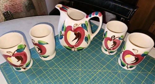 Vintage 1940’s Puritan Apple Slip Ware Pitcher & 4 Tumblers Set