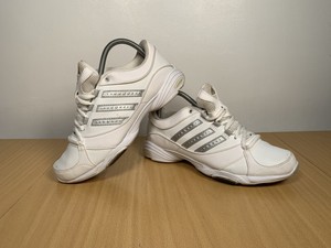 white tennis trainers womens