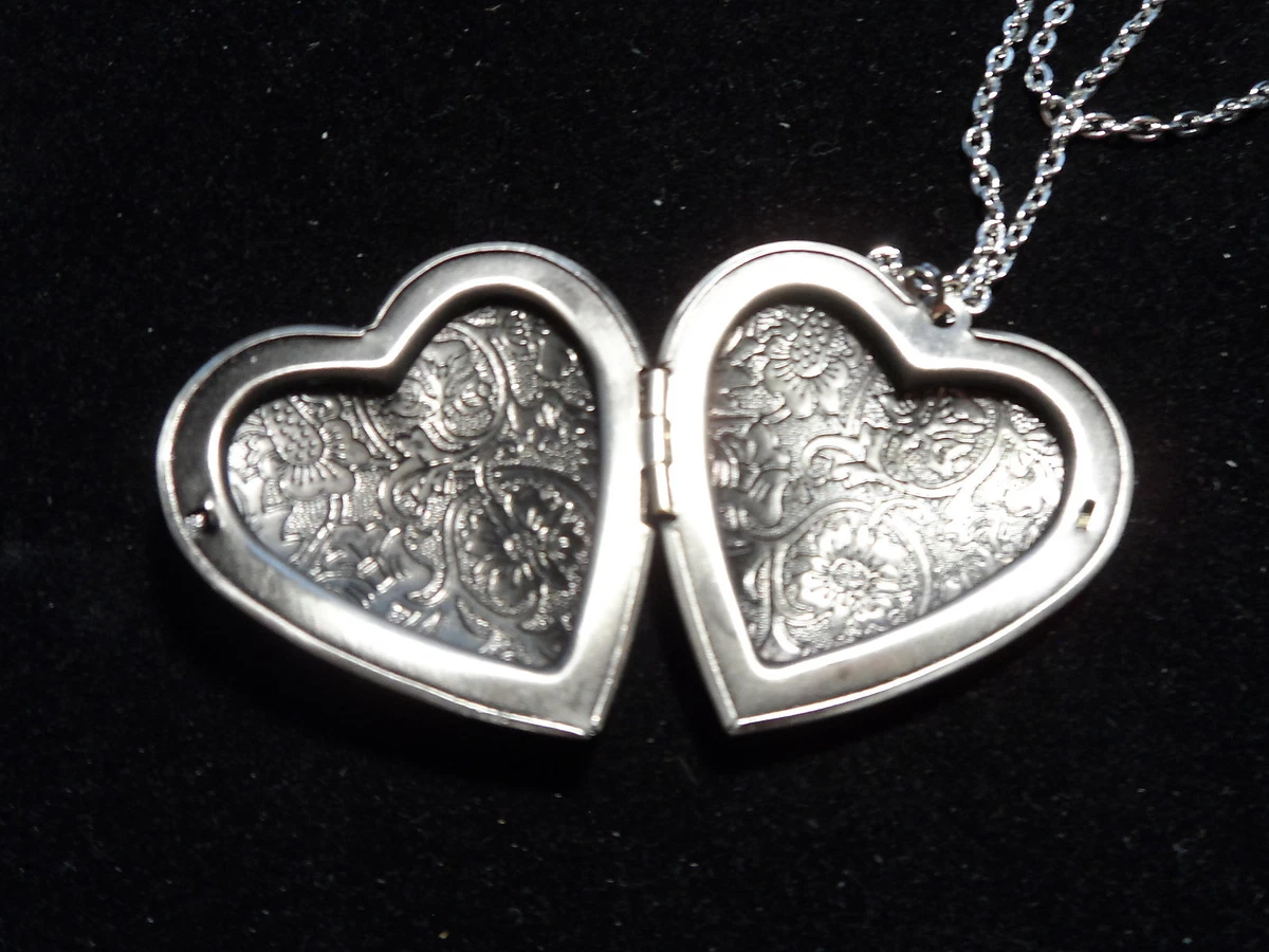 ANTIQUE SILVER COLOR ROSE CAMEO HEART LOCKET BABY BLUE ROSE eBay