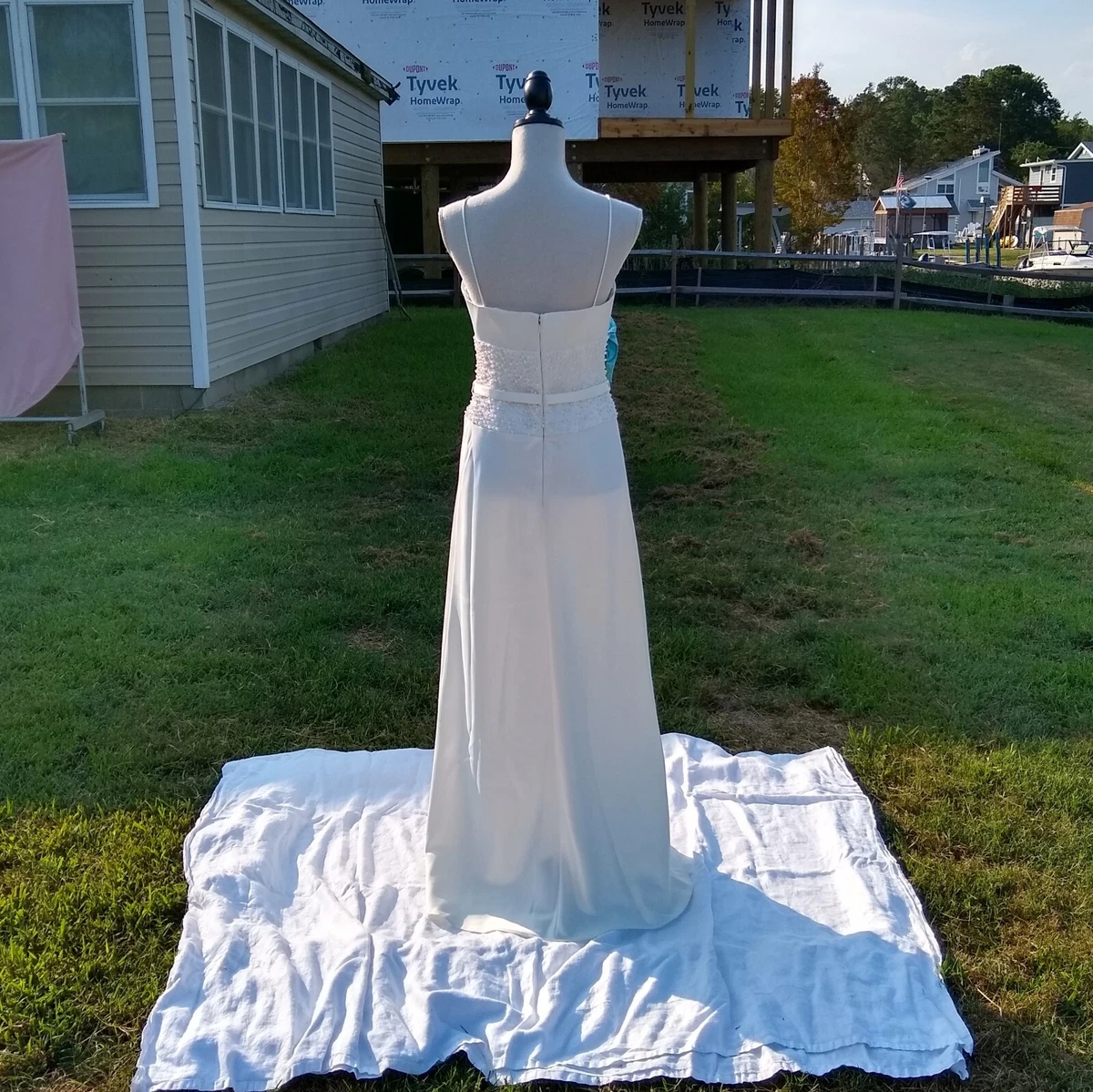 Js clearance wedding dresses