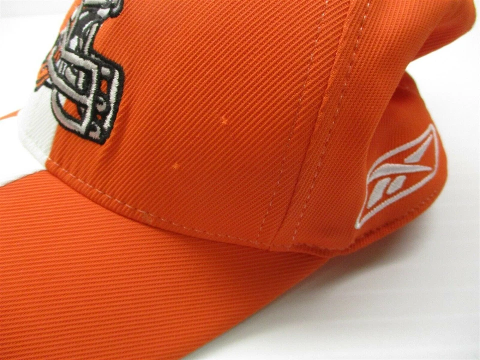 Gorra deportiva ajustada naranja/blanca REEBOK para hombre de fútbol americano NFL Gear Foto 3 de 4