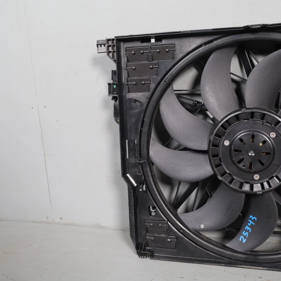 2011-2015 BMW 550i 650i 750i Radiator Fan 850 Watt 67327575564 OEM Used - Изображение 2 из 4