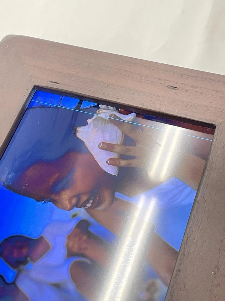 Polaroid - 8in Digital Photo Frame with Distressed Wood Frame- (Read)-Working - Image 3 of 4