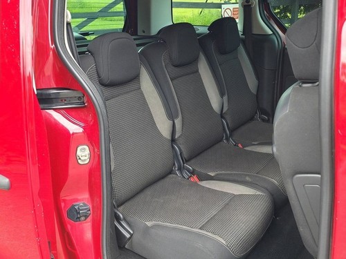 2017 Peugeot Partner Tepee BlueHDi Outdoor MPV Diesel Automatic - Picture 10 of 20