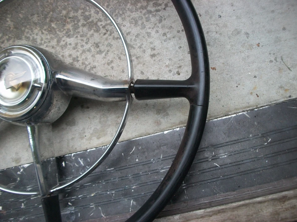 Pontiac 1951 1952 raro bonito conjunto de volante negro. Foto 2 de 4