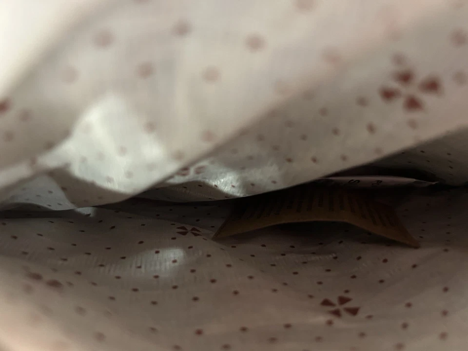 Burgundy Velvet Fortune Cookie Handbag with Gold Embellishments NEW - Image 4 of 4