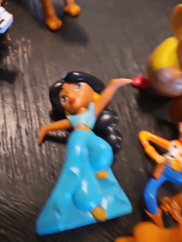 Lot Of Disney Toys Plus 8 Items - Picture 7 of 11