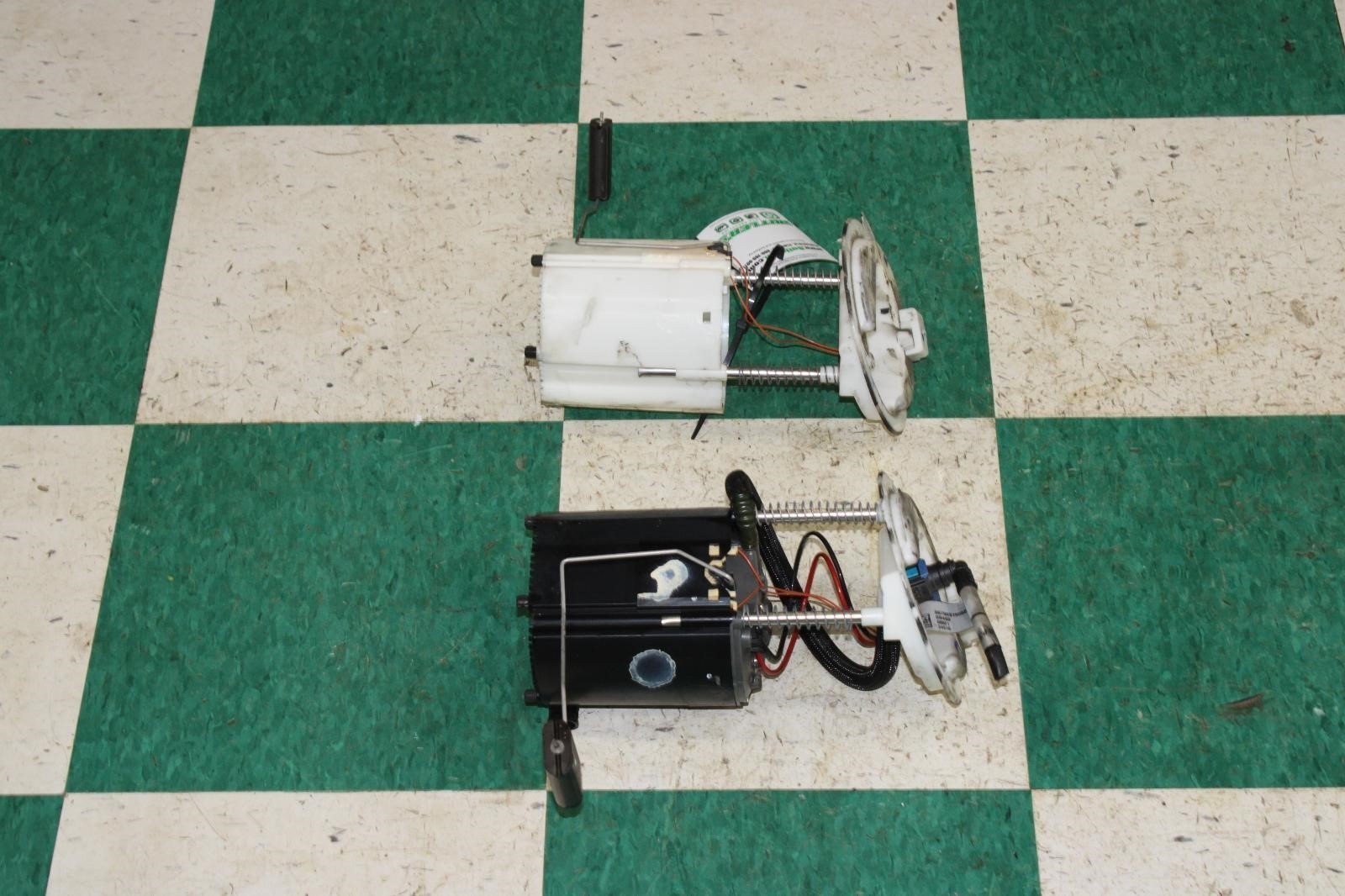 14-21 Ghibli 3.0L Gas Pair 2X Fuel Pump Sending Assembly Factory OEM OE WTY WTY