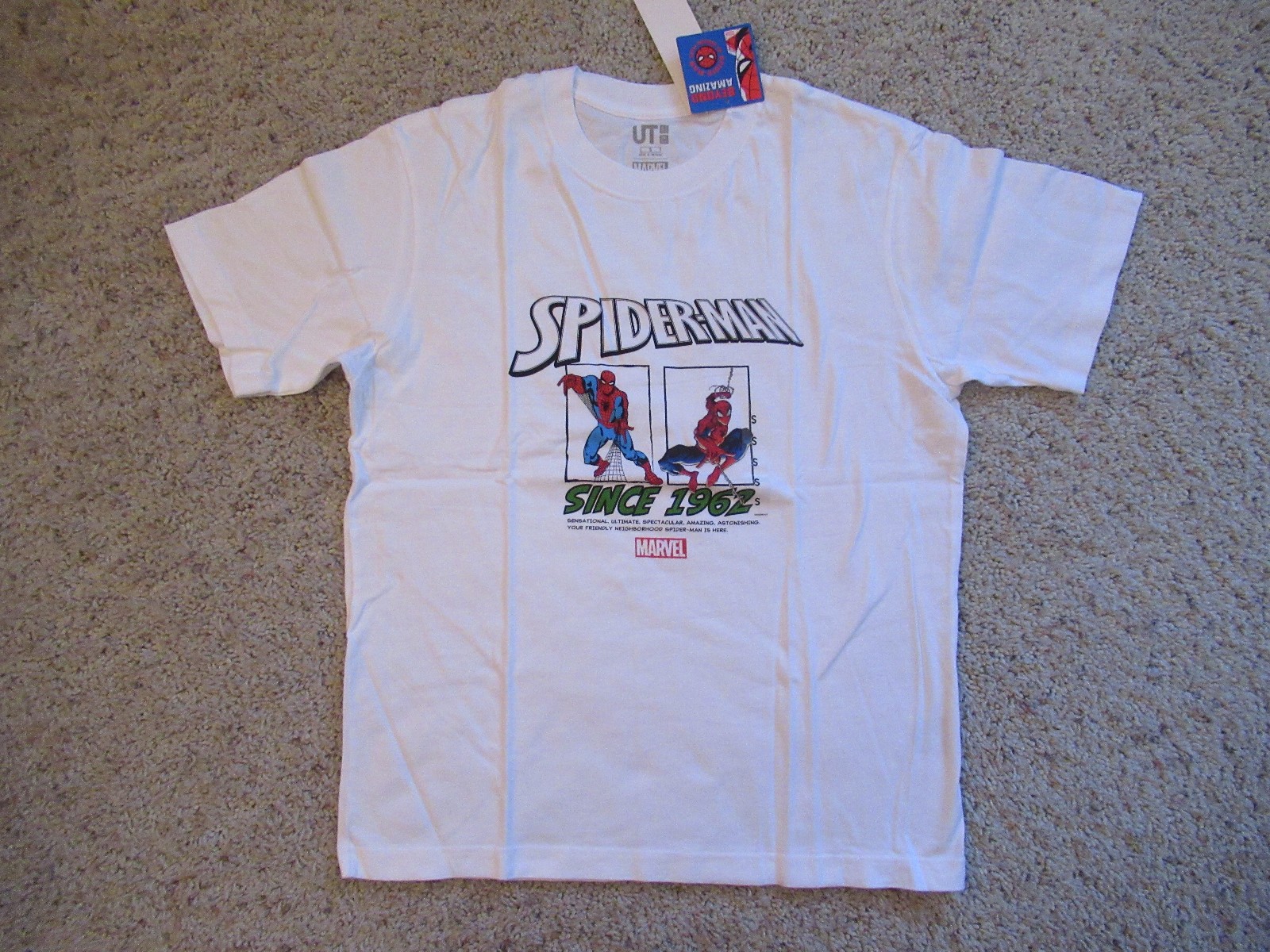 UT Uniqlo Spider-Man 60th Anniversary Amazing Years Graphic T-Shirt Sz Small