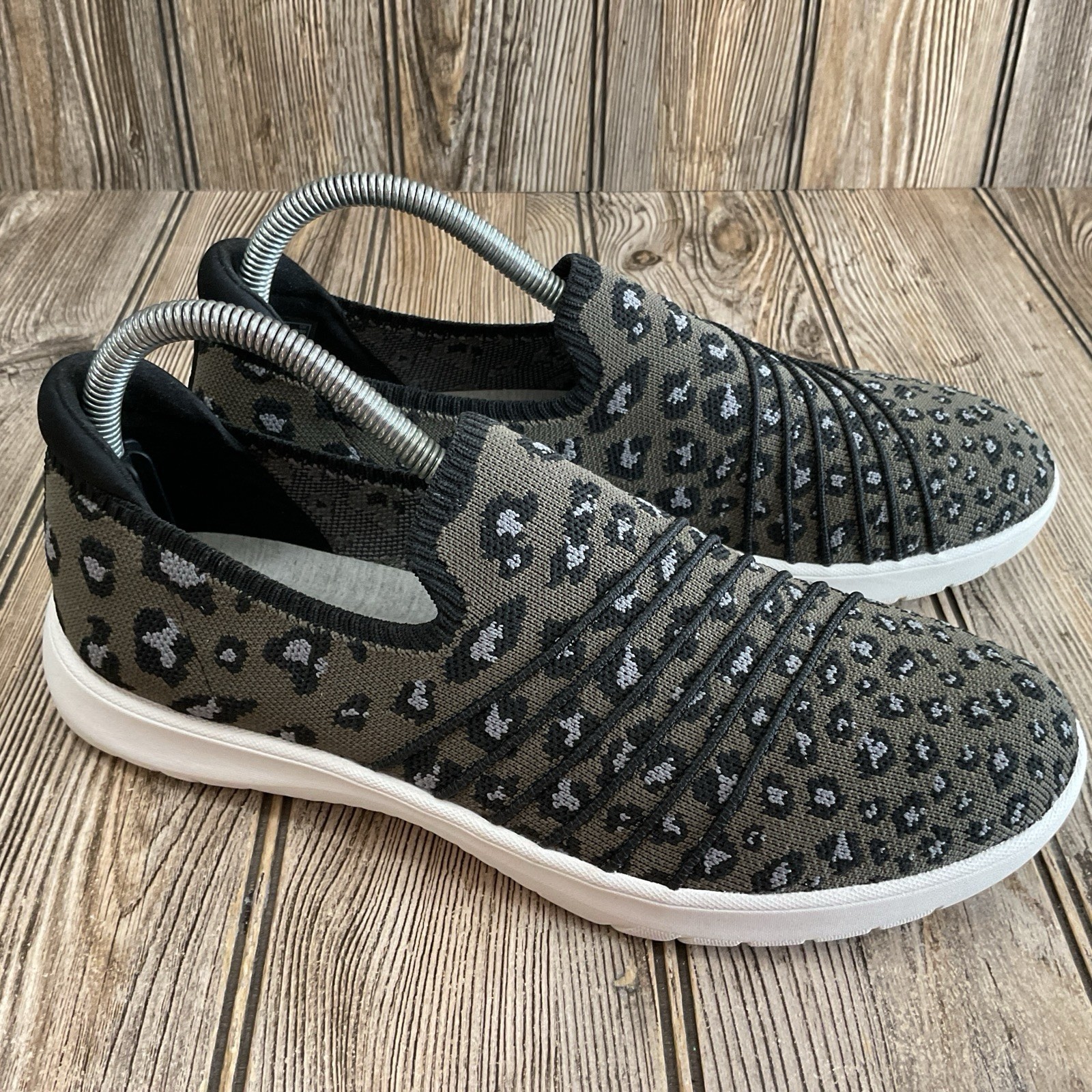 Clarks Cloudsteppers Adela Gray Leopard Print Sli… - image 1