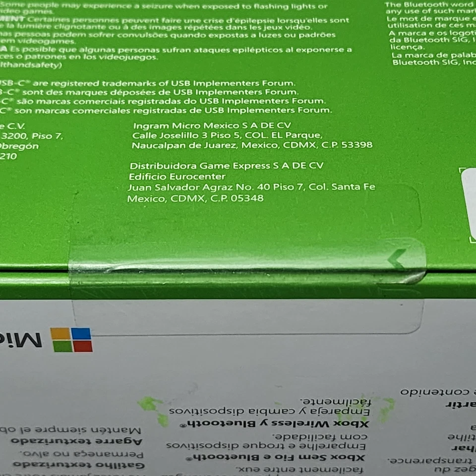 Microsoft Wireless Controller for Xbox Series X/S - Xbox One - Electric Volt - Image 3 of 4