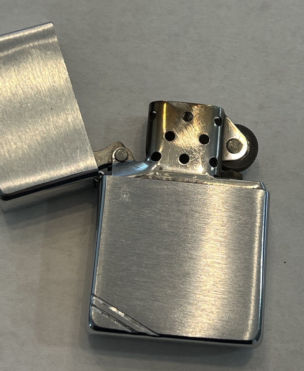 VINTAGE ZIPPO LIGHTER PAT 2032695 RELICA SLASHES BRUSHED CHROME | eBay