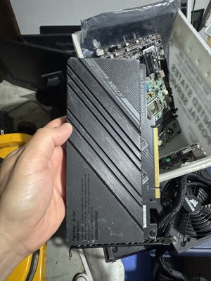 ASUS ROG Hyper M.2 Card Republic Of Gamers (d2)