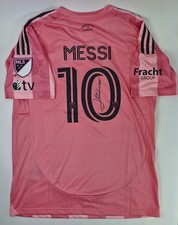 Lionel Messi 10  hand-signed with cOA Free shipping worldwide