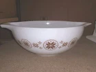VINTAGE PYREX TOWN AND COUNTRY 444 CINDERELLA NESTING MIXING BOWL