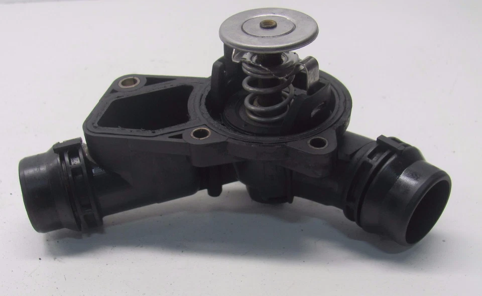 BMW X5 E53 2000-2006 CONJUNTO CARCASA TERMOSTATO OEM KM602370 Foto 2 de 4