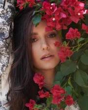 NINA DOBREV 8x10 PHOTO *