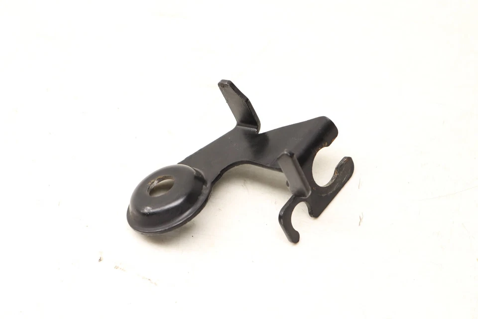 AUDI A6 2012-2018 - Freno delantero derecho línea/soporte manguera 4G0611846B Foto 2 de 4