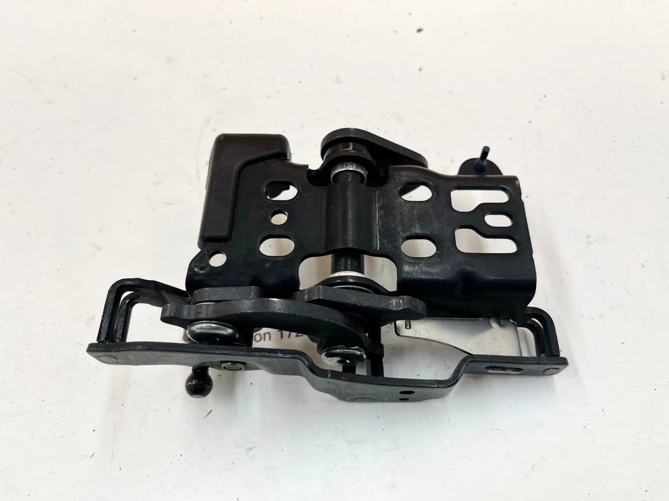 10-17 AUDI A5 S5 Q5 DELANTERO DERECHO PASO LADO DERECHO CONVERTIBLE PESTILLO SUPERIOR SOPORTE OEM Foto 2 de 2