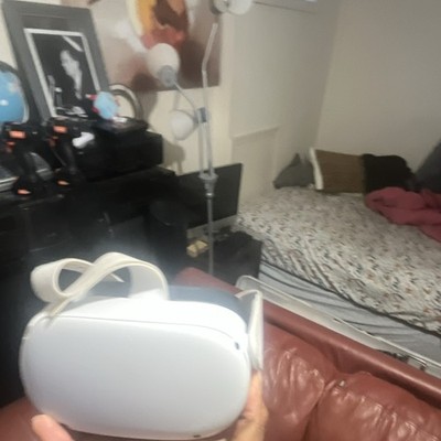 Meta Oculus Quest 2 White Plastic Standalone VR Headset Virtual Reality Device