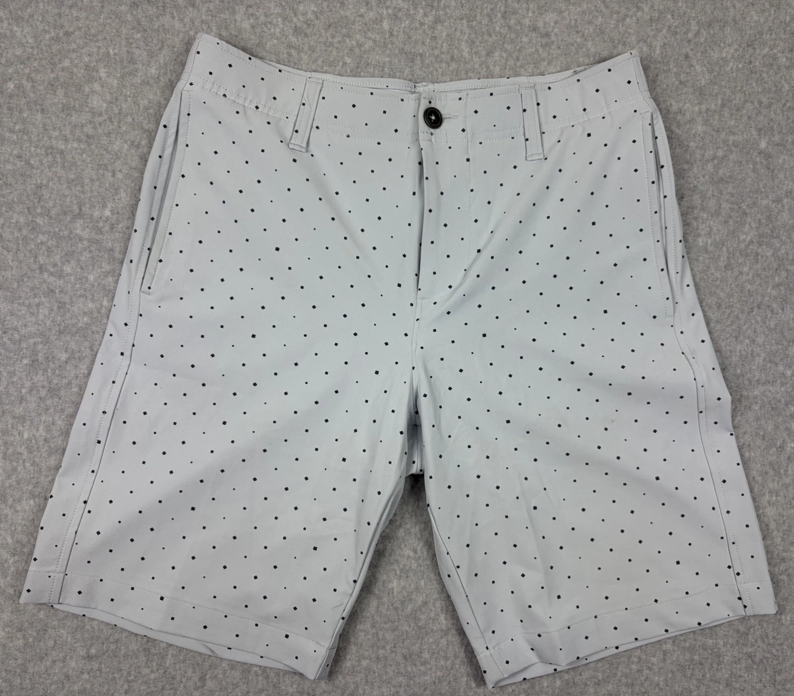 Under Armour Performance Golf Shorts Four Way Stretch UA Sz 30 Gray Black Dots