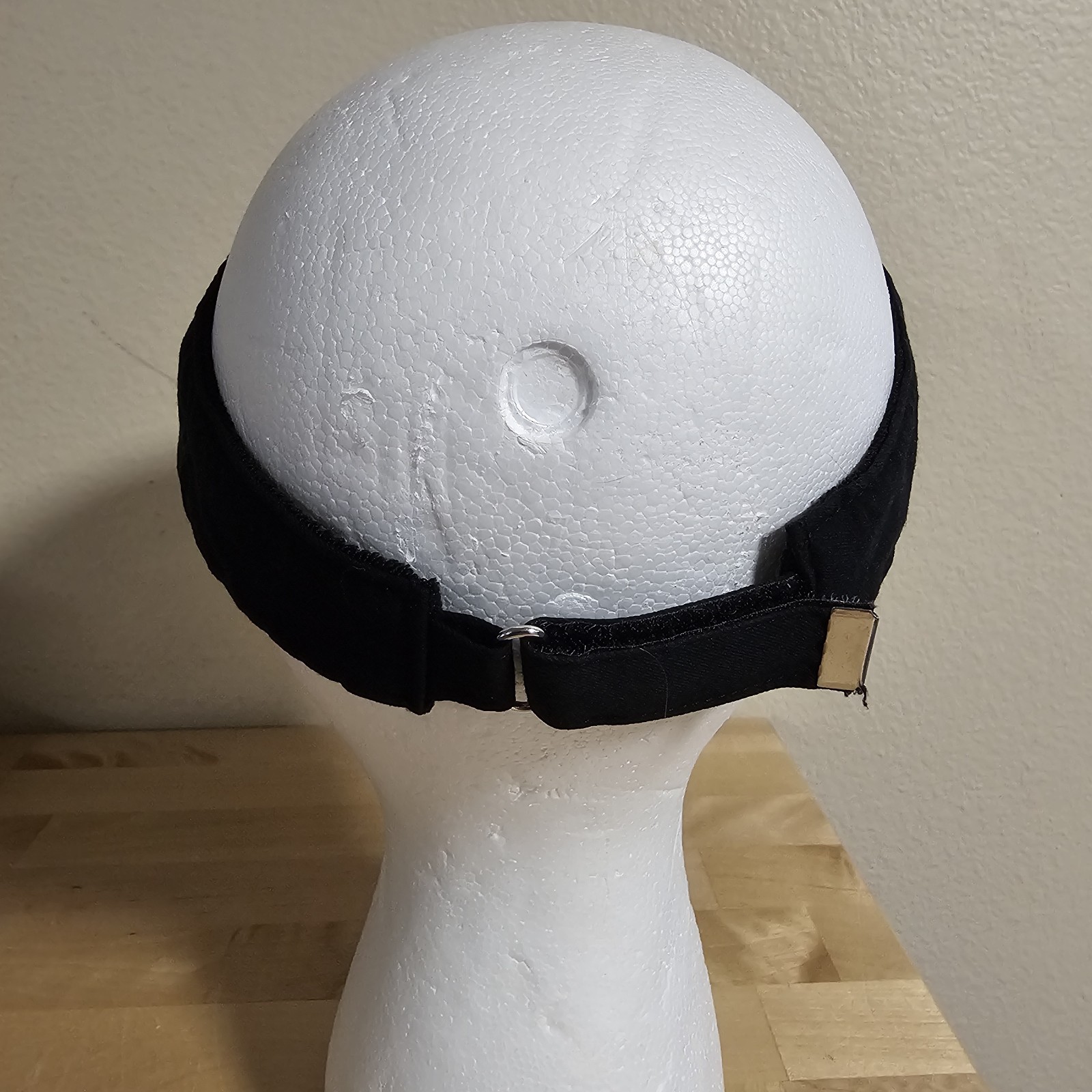 Nike Golf Visor White Label Strapback Adjustable Black White Swoosh thumbnail 3