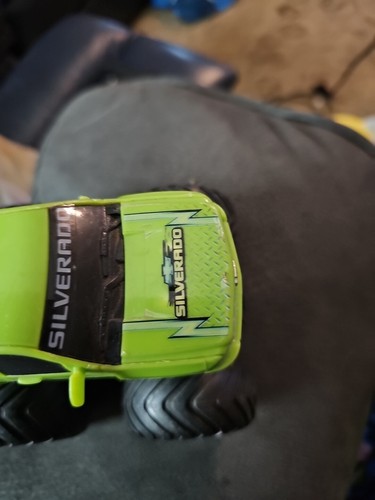 Monster Truck Chevy Silverado Green/ Silver Plastic,4.5" L x 3.5" W x 3.75" tall - Picture 2 of 17
