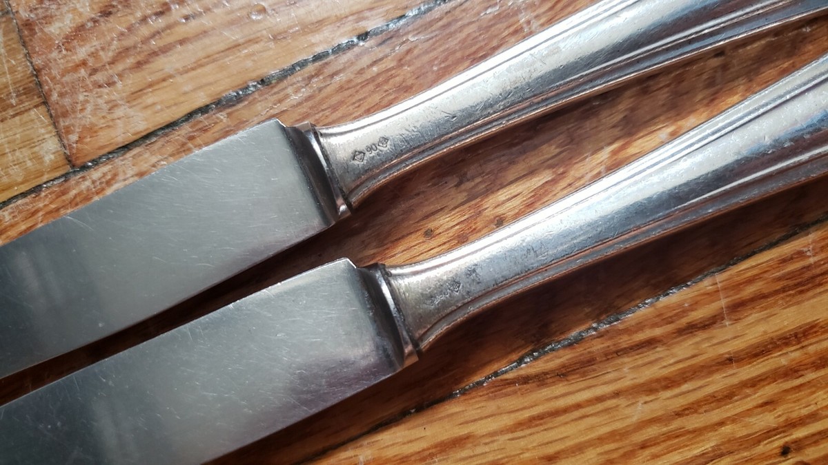 2 ANTIQUE VINTAGE COLLECTIBLE KNIVES 8.5