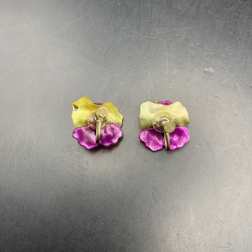 Orchid Screw Back Earrings Lightweight Plastic Flower Floral Purple Vintage - Picture 6 of 7