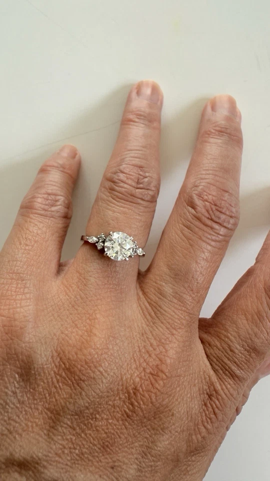 Помолвочное кольцо из стерлингового серебра с искусственным бриллиантом размер 4 6,5 мм - Изображение 2 из 4