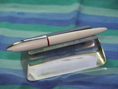 Rotring RIVETTE fountain pen NEW OLD STOCK ''M'' white