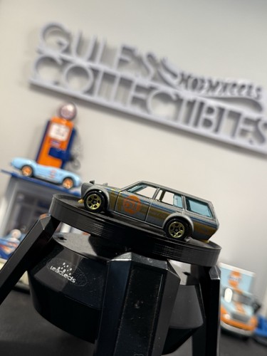 1968-1973 DATSUN 510 STATION WAGON GRAY 1:64 SCALE COLLECTIBLE DIECAST MODEL CAR - Picture 6 of 7