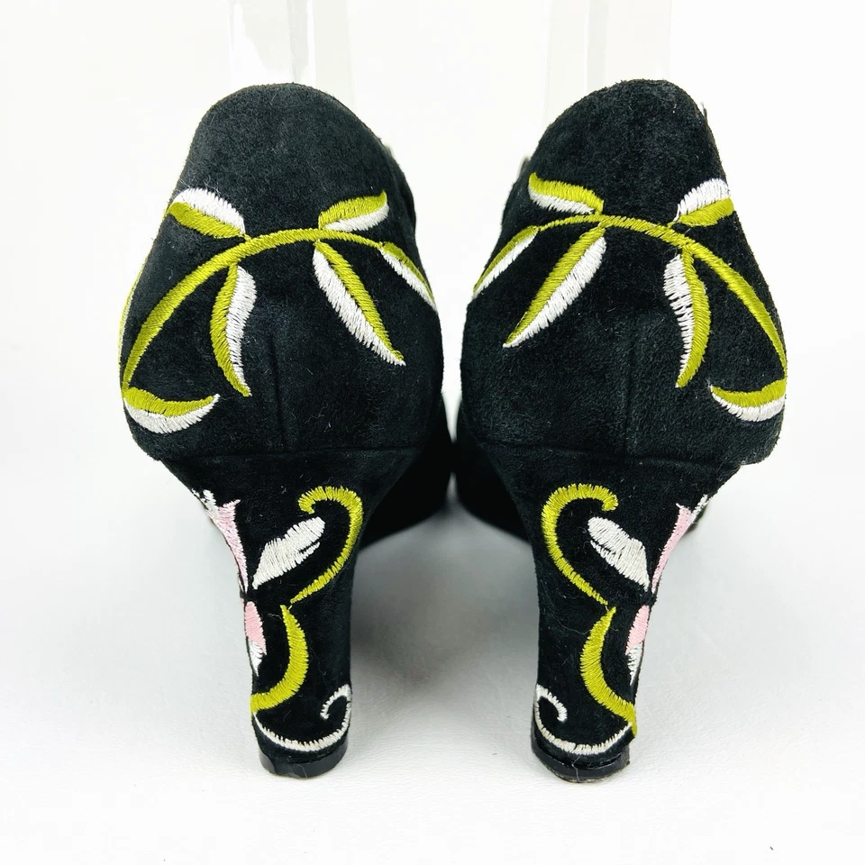 Newport News Zapatos de Cuña para Mujer Negro Gamuza Floral Bordado Correa para el Tobillo Talla 8B Foto 4 de 4