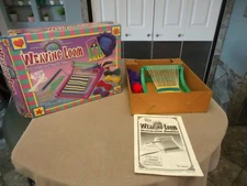 IMAGINE NATION WEAVING LOOM KIT # 1920 *