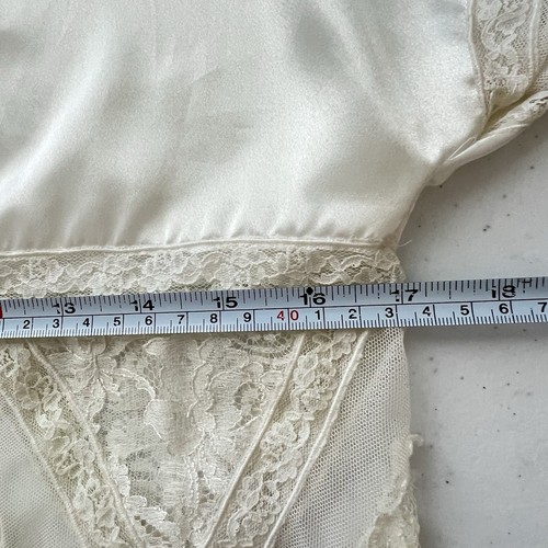 Vintage 90s Victoria Secret Ivory Satin & Lace Short Sleeves Top Sz S Delicate - Picture 13 of 16