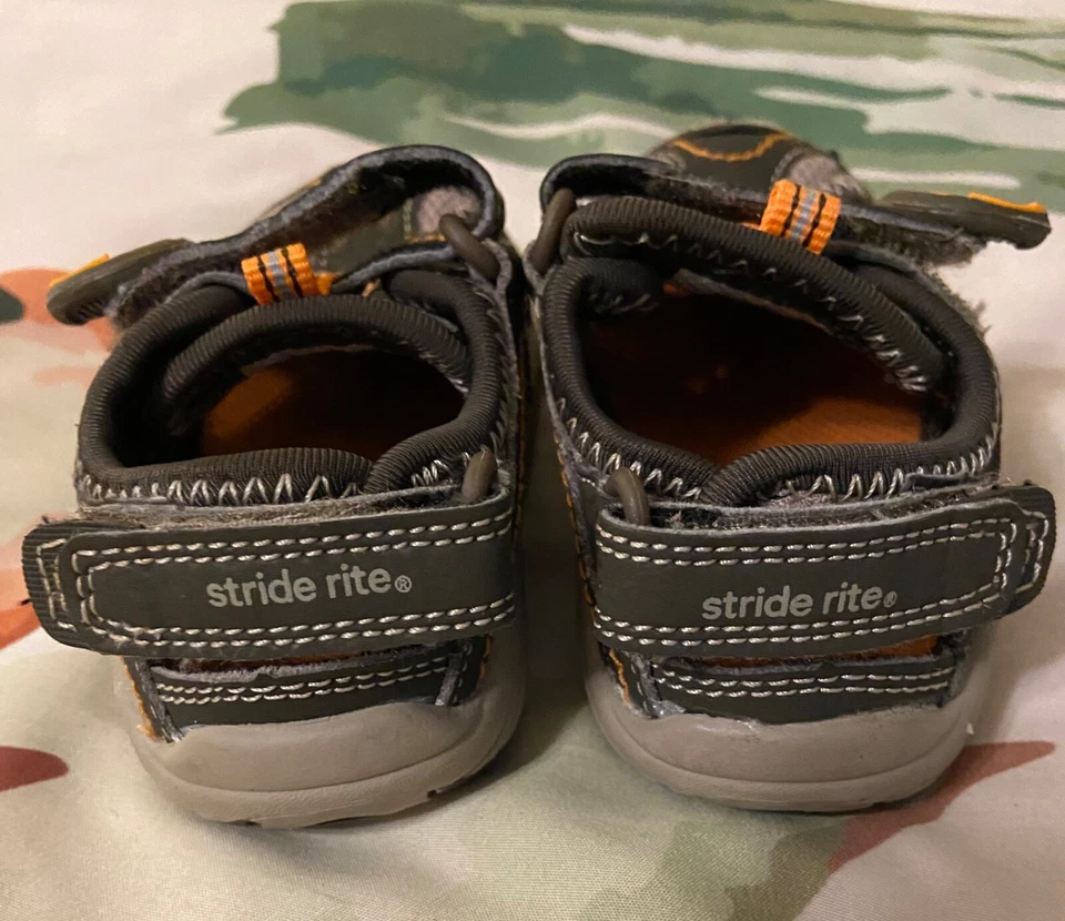 Sandalias de cuero Stride Rite Made 2 Play M2P Soni bebé/niño pequeño talla 5M Foto 3 de 4