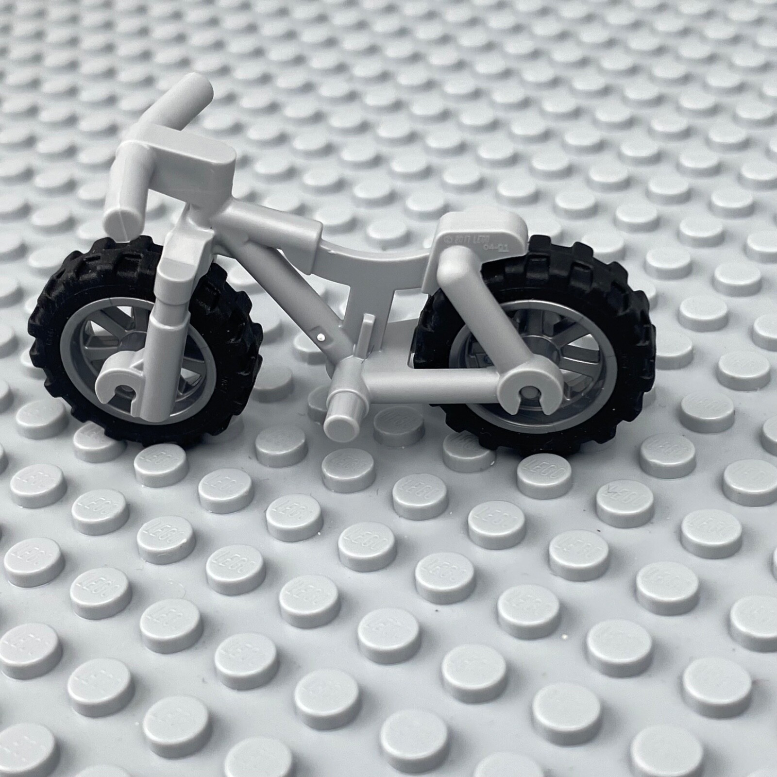 LEGO Gray Bicycle Heavy Mountain Bike Minifigure Vehicle Town City Outdoors
